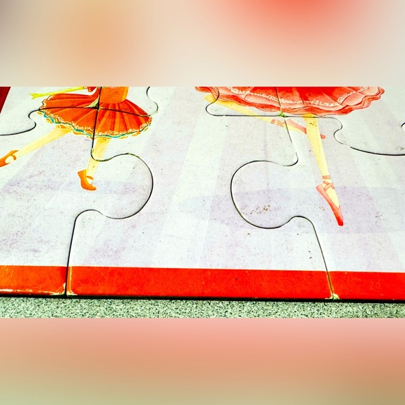 🚦🚦 Bundle 2 puzzles for $12 
Mudpuppy 12 piece Bag Jigsaw Puzzle - Ballerinas - Picture 4 of 8
